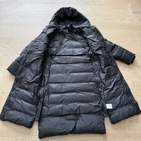 Lole Long Black Puffer - Picture 2 of 12